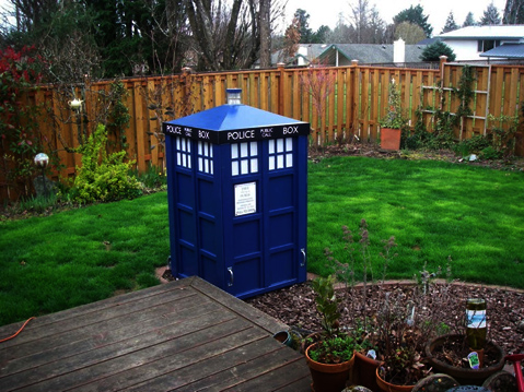 TARDIS Micro Observatory by Duncan Kitchin